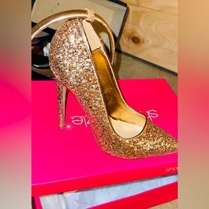 Show dazzle gold heels
